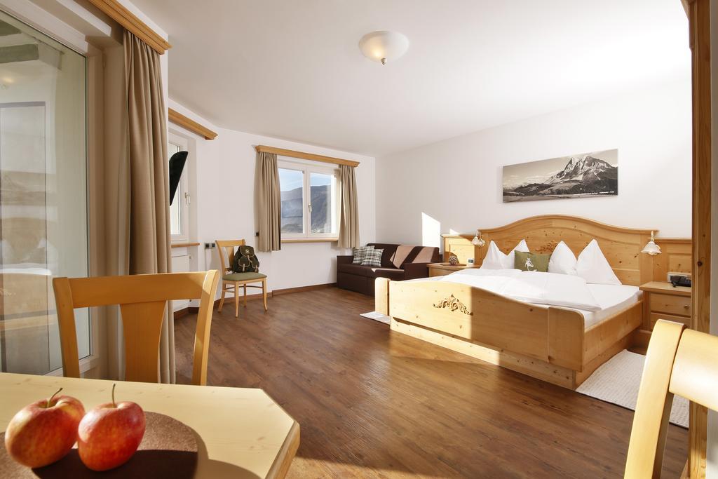 Hotel Hubertusstube Laion Exterior foto